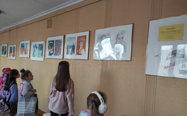 На выставку «Песня душы беларускай» приглашает Дворец детского творчества Барановичей На выставку «Песня душы беларускай» приглашает Дворец детского творчества Барановичей