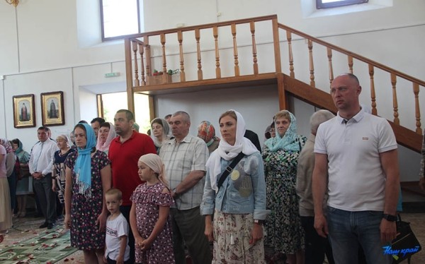 Торжественное богослужение в честь праздника Святой Троицы состоялось в уникальном храме Барановичского района