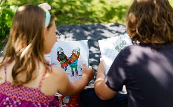 Конкурс «Время летних историй» проводят среди юных читателей барановичские библиотеки Конкурс «Время летних историй» проводят среди юных читателей барановичские библиотеки