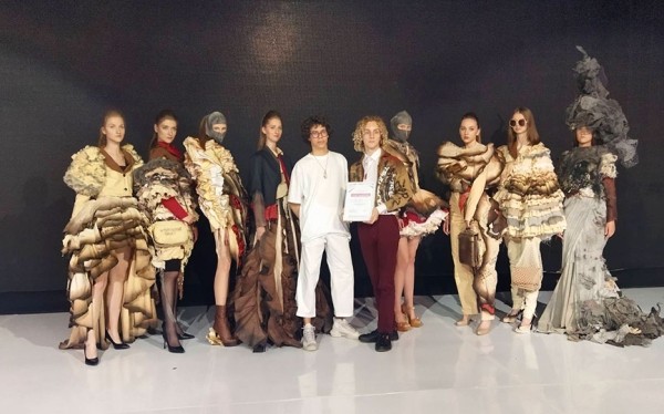 Молодой дизайнер из Барановичей заявил о себе на «Мельнице моды» Молодой дизайнер из Барановичей заявил о себе на «Мельнице моды»