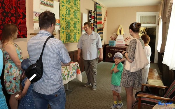 Уникальные работы мастерицы по ткачеству можно увидеть в Барановичском районном центре ремесел Уникальные работы мастерицы по ткачеству можно увидеть в Барановичском районном центре ремесел