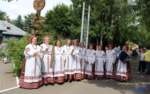 Частушки, батлейка, мастер-классы. Как в Барановичском районе прошел праздник фольклора «Напевы зямлі маёй». Фоторепортаж Частушки, батлейка, мастер-классы. Как в Барановичском районе прошел праздник фольклора «Напевы зямлі маёй». Фоторепортаж