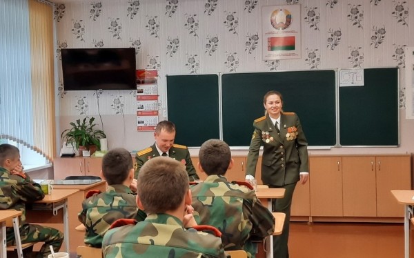Барановичские военнослужащие посетили кадетов