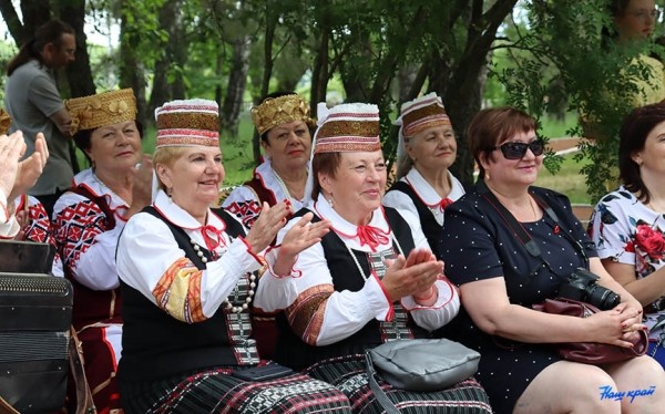 Частушки, батлейка, мастер-классы. Как в Барановичском районе прошел праздник фольклора «Напевы зямлі маёй». Фоторепортаж Частушки, батлейка, мастер-классы. Как в Барановичском районе прошел праздник фольклора «Напевы зямлі маёй». Фоторепортаж