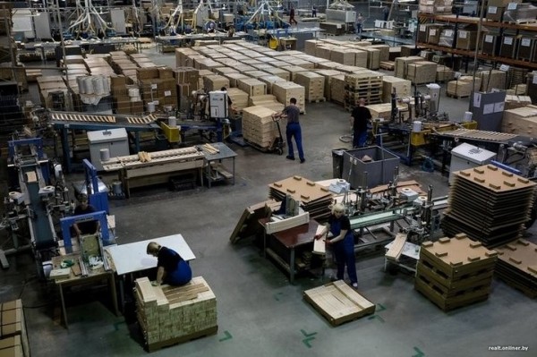 Поставщик IKEA полностью прекращает работу в Беларуси: фабрики остановили, рабочие — в простое