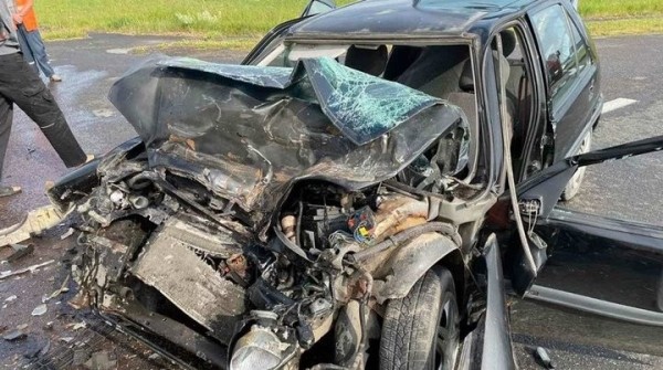 Машина дорожников столкнулась с легковушкой в Березовском районе.  Стали известны подробности