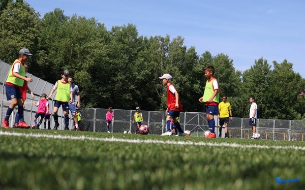 Джонас Дэман: «Уровень средний, но схватывают быстро». Бельгийский тренер провел интенсив для юных футболистов Барановичей Джонас Дэман: «Уровень средний, но схватывают быстро». Бельгийский тренер провел интенсив для юных футболистов Барановичей