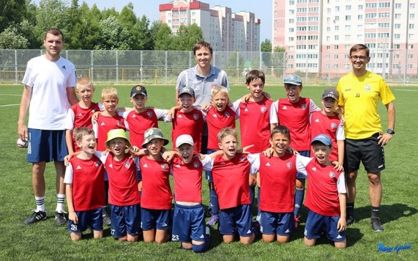 Джонас Дэман: «Уровень средний, но схватывают быстро». Бельгийский тренер провел интенсив для юных футболистов Барановичей Джонас Дэман: «Уровень средний, но схватывают быстро». Бельгийский тренер провел интенсив для юных футболистов Барановичей