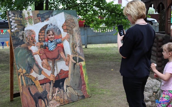 Частушки, батлейка, мастер-классы. Как в Барановичском районе прошел праздник фольклора «Напевы зямлі маёй». Фоторепортаж Частушки, батлейка, мастер-классы. Как в Барановичском районе прошел праздник фольклора «Напевы зямлі маёй». Фоторепортаж