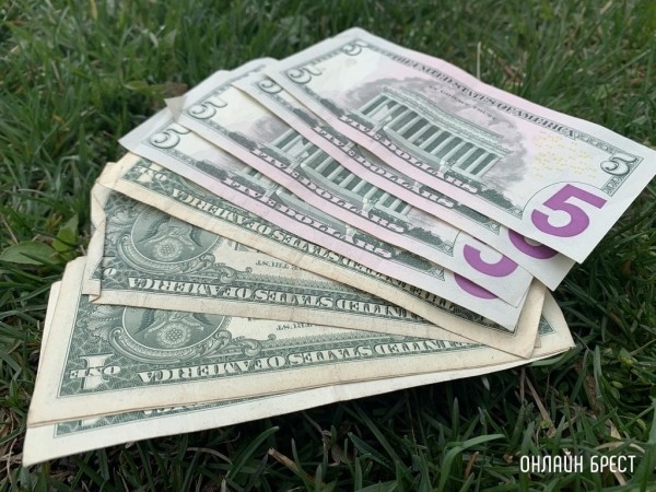 Пять долларов превратились в 50. Случай в Беларуси