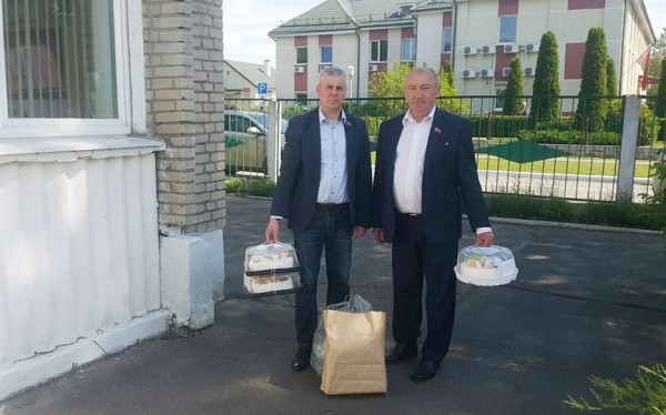 Какой сюрприз ждал ребят из барановичского приюта?