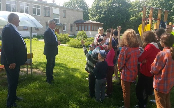 Какой сюрприз ждал ребят из барановичского приюта?