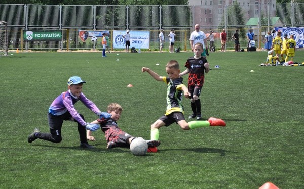 На «Дубово-спорт» юные футболисты «зарубились» не на шутку На «Дубово-спорт» юные футболисты «зарубились» не на шутку
