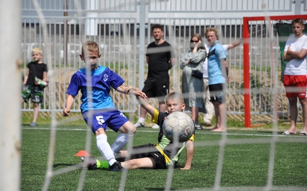 На «Дубово-спорт» юные футболисты «зарубились» не на шутку На «Дубово-спорт» юные футболисты «зарубились» не на шутку