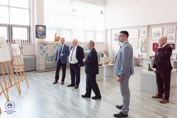 Партнеры в международном  сотрудничестве Барановичского госуниверситета: подписан договор с российским вузом