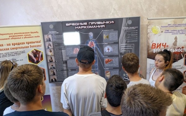 Предупредить проще, чем исправить: о чем узнали на экскурсии в Бресте барановичские школьники Предупредить проще, чем исправить: о чем узнали на экскурсии в Бресте барановичские школьники