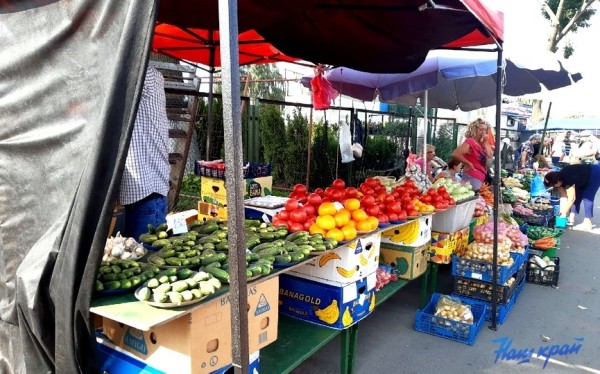 В мае подорожали сгущенка и лук, стали дешевле огурцы и чеснок