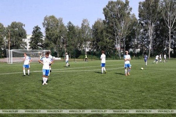 Новое футбольное поле с искусственным покрытием открыли в Малорите