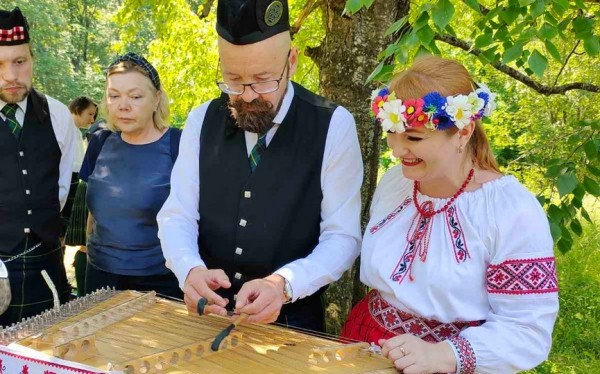 Народный ансамбль «Лiрнiкi» из Барановичского района побывал в Великом Новгороде
