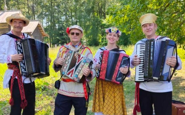 Народный ансамбль «Лiрнiкi» из Барановичского района побывал в Великом Новгороде