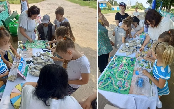   «Читающую остановку» с восторгом принимали жители Нижнего Чернихово