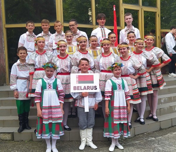 Барановичский ансамбль "Фантазия" завоевал высокую награду в международном конкурсе Барановичский ансамбль "Фантазия" завоевал высокую награду в международном конкурсе