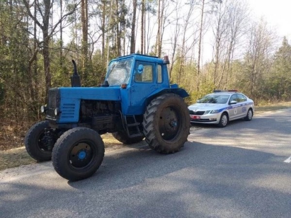 В Брестской области задержали тракториста с 2,6 промилле алкоголя В Брестской области задержали тракториста с 2,6 промилле алкоголя
