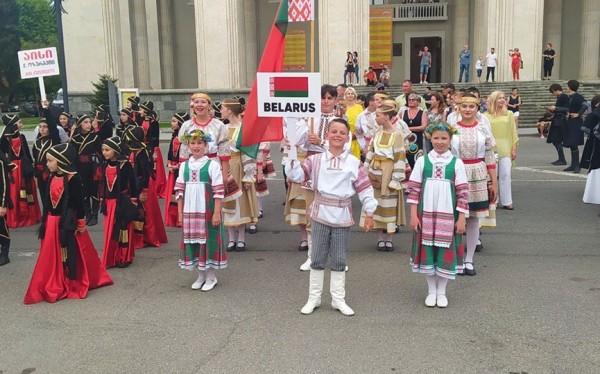 Барановичский ансамбль "Фантазия" завоевал высокую награду в международном конкурсе Барановичский ансамбль "Фантазия" завоевал высокую награду в международном конкурсе