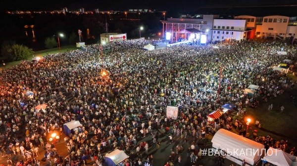Посмотрите, сколько людей было на концерте в Бресте