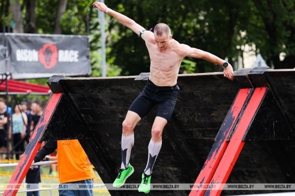 Гонки с препятствиями Bison Race в Бресте. Фото и видео