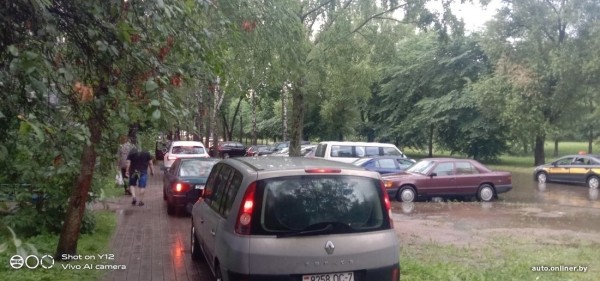 Залитые улицы. Стихия в Минске разыгралась не на шутку Залитые улицы. Стихия в Минске разыгралась не на шутку