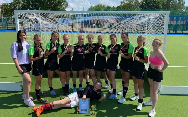 Барановичанки стали вторыми на первенстве страны по хоккею на траве