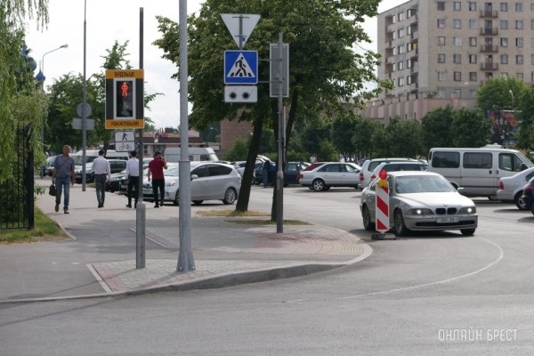 Этому не учат в автошколах. Правила автомобильного этикета Этому не учат в автошколах. Правила автомобильного этикета