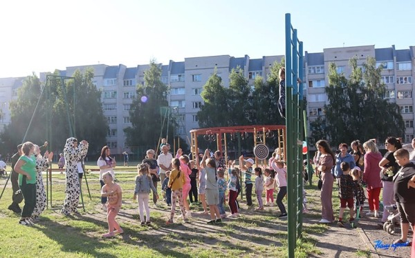 Что это за «движуха» была в Барановичах на Северном? Что это за «движуха» была в Барановичах на Северном?