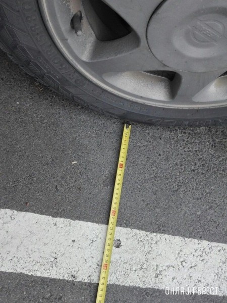 Читатель: Достали эти кривопаркощики. Ну как так можно парковаться!? Это ужас! Ну неужели нельзя ровнее поставить машину?
Читатель: Достали эти кривопаркощики. Ну как так можно парковаться!? Это ужас! Ну неужели нельзя ровнее поставить машину?