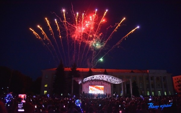 День Независимости в городе: Барановичи спели гимн вместе со всей страной! День Независимости в городе: Барановичи спели гимн вместе со всей страной!