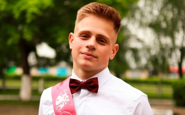 Дмитрий Сасим: «Буду медиком». Барановичанин сдал ЦТ по биологии на 100 баллов Дмитрий Сасим: «Буду медиком». Барановичанин сдал ЦТ по биологии на 100 баллов