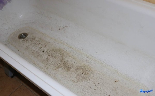 «Добили новую квартиру!»: на Боровках выселили должников, пока их не было дома