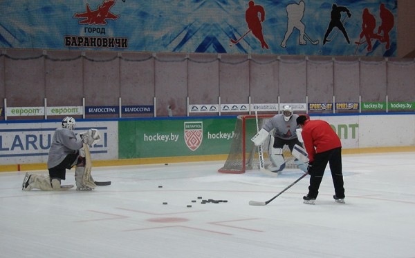 Хоккеисты, на лед! ХК «Авиатор» начал подготовку к новому спортивному сезону