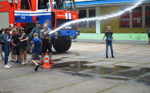 Лето без опасностей: в «Мечте» для детей провели развлекательно-обучающее мероприятие Лето без опасностей: в «Мечте» для детей провели развлекательно-обучающее мероприятие