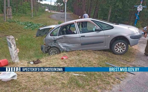  На Брестчине попало в аварию авто с 10-месячным малышом