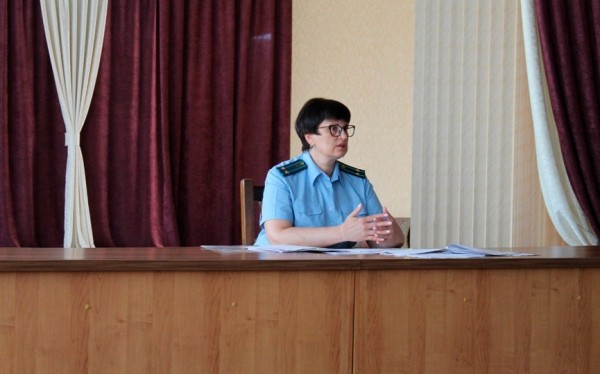 Об опасности коррупции рассказала трудовым коллективам города заместитель Барановичского межрайонного прокурора Об опасности коррупции рассказала трудовым коллективам города заместитель Барановичского межрайонного прокурора