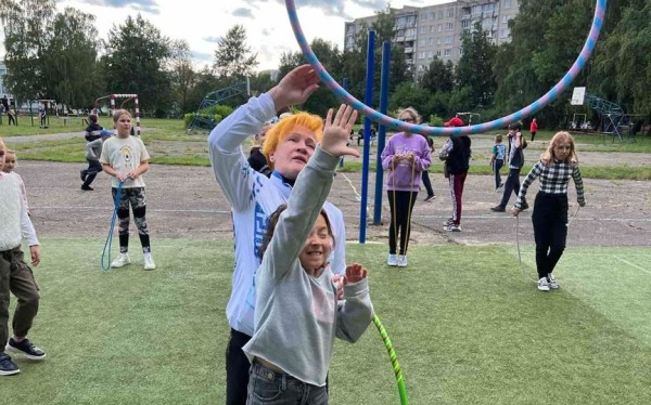 Почувствовали себя гимнастками юные жительницы Северного микрорайона Барановичей Почувствовали себя гимнастками юные жительницы Северного микрорайона Барановичей