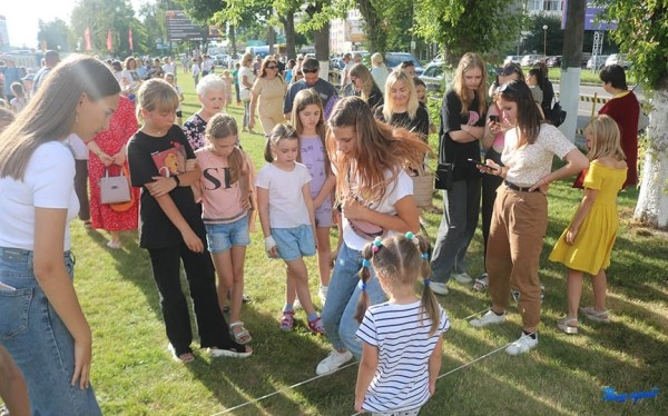 Проект «Дворовые игры» продолжается в Барановичах. Где и когда ждут ребят на этот раз? Проект «Дворовые игры» продолжается в Барановичах. Где и когда ждут ребят на этот раз?