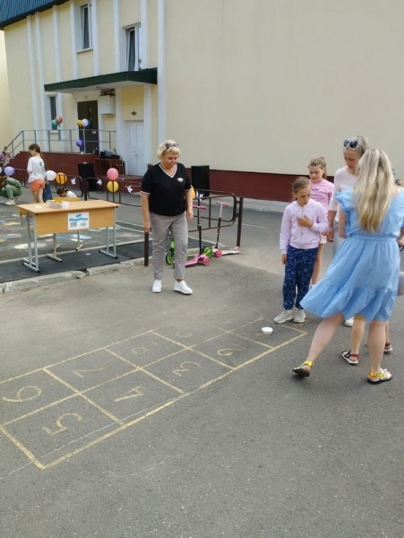 Проект «Дворовые игры» сделал остановку в гимназии № 4