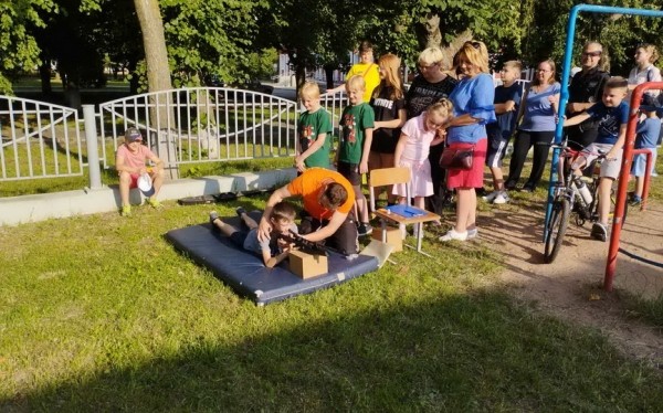 Проект «Дворовые игры» сделал остановку в гимназии № 4