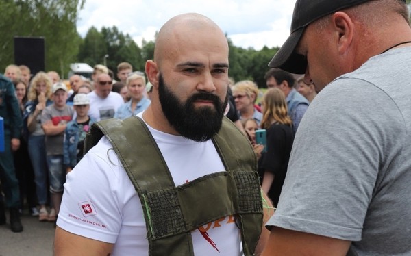 Силач из Барановичей взошел на пьедестал в турнире по силовому экстриму «Богатыри Беларуси»