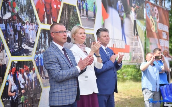 В Барановичском районе состоялся юбилейный спортивный праздник «Шаг к долголетию» В Барановичском районе состоялся юбилейный спортивный праздник «Шаг к долголетию»