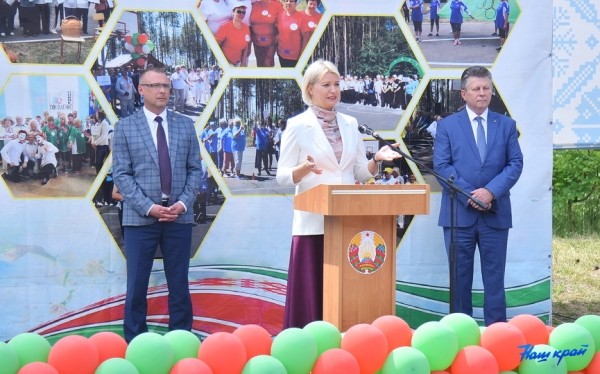 В Барановичском районе состоялся юбилейный спортивный праздник «Шаг к долголетию» В Барановичском районе состоялся юбилейный спортивный праздник «Шаг к долголетию»