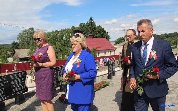 В Барановичском районе торжественно открыли обновленный памятник погибшим землякам
